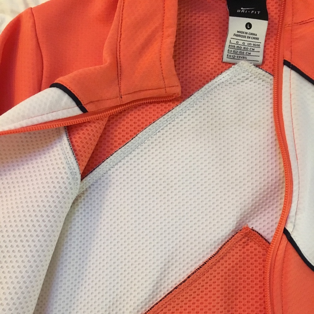 Nike Dri-Fit Full ZIP Running Jacket - Picture 4 of 8